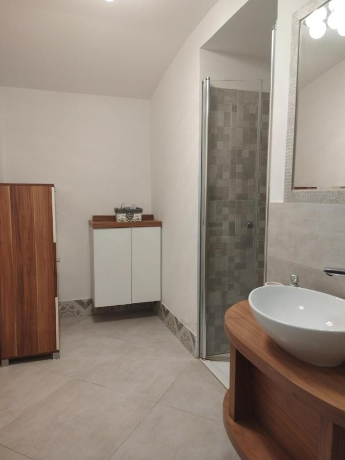 Apartma Salvia-Guest House Lucija Zewnętrze zdjęcie