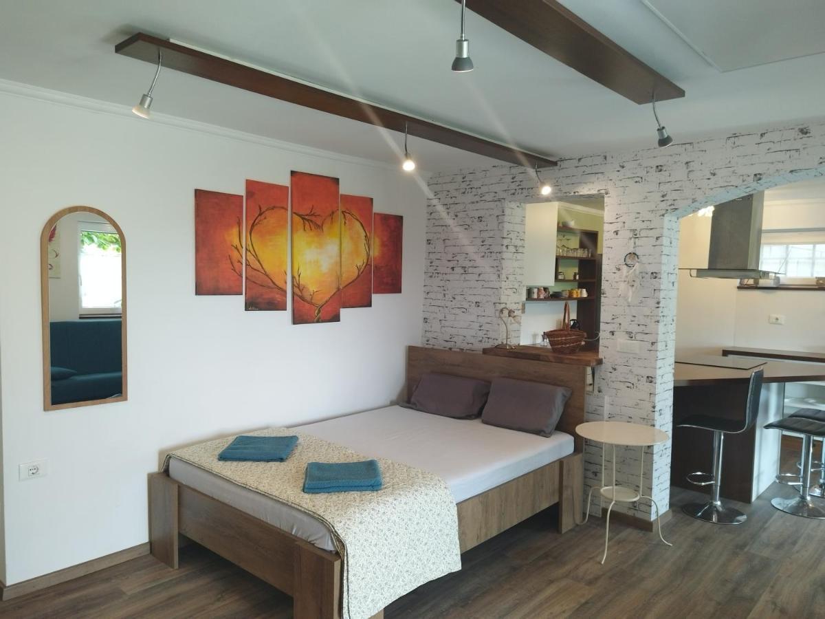 Apartma Salvia-Guest House Lucija Zewnętrze zdjęcie