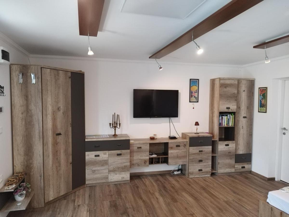 Apartma Salvia-Guest House Lucija Zewnętrze zdjęcie