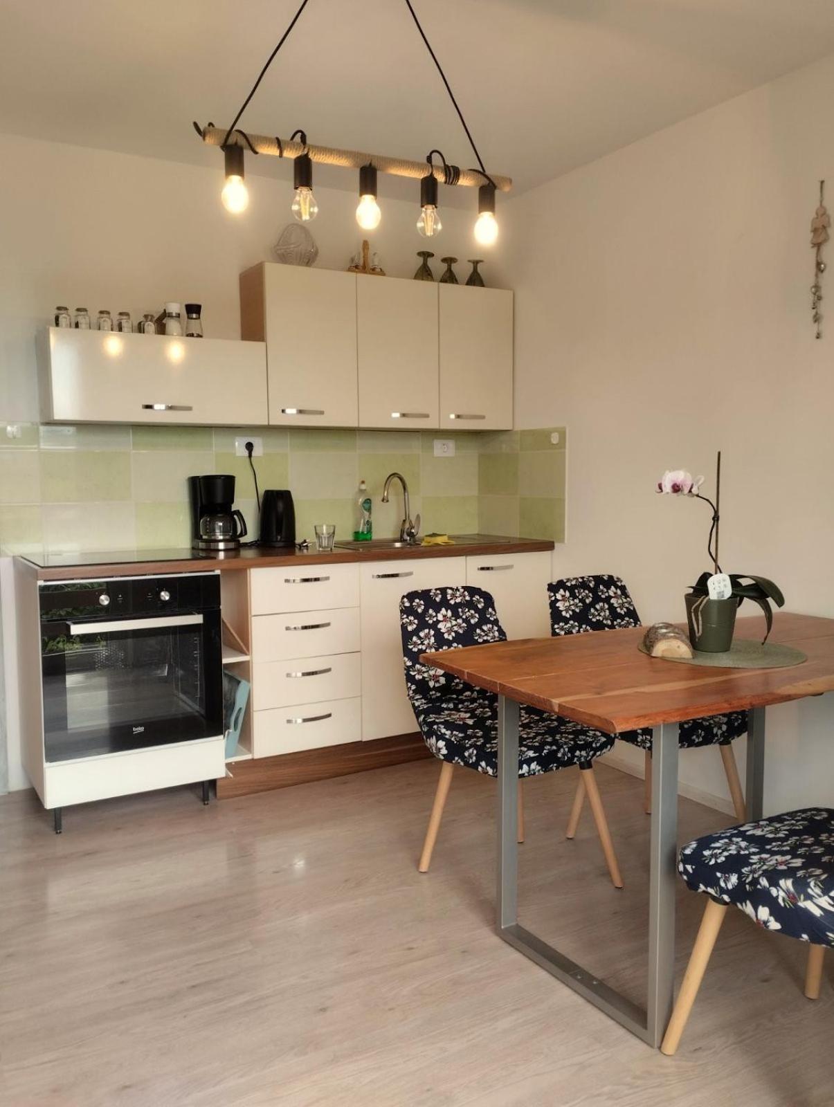 Apartma Salvia-Guest House Lucija Zewnętrze zdjęcie