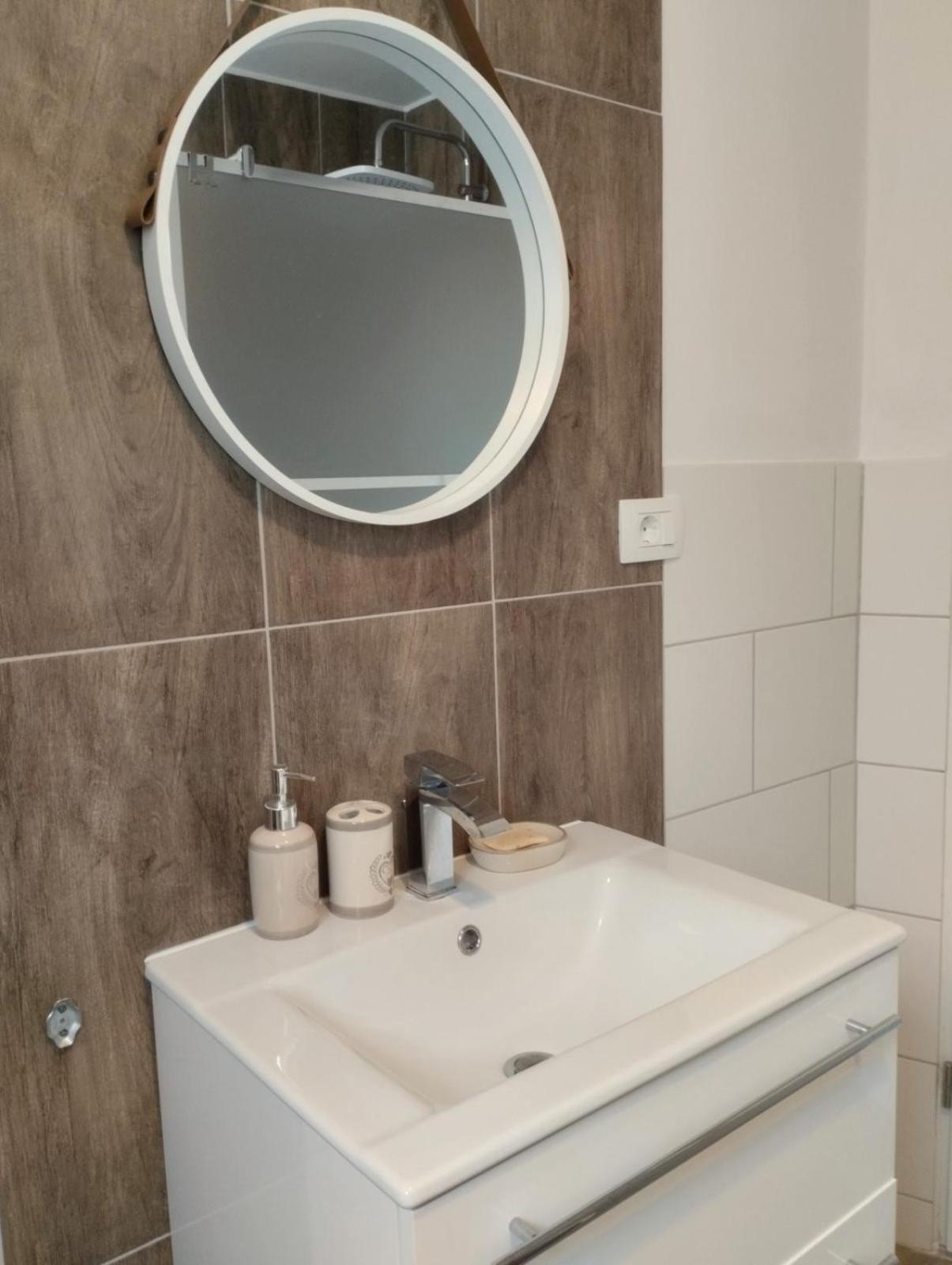 Apartma Salvia-Guest House Lucija Zewnętrze zdjęcie