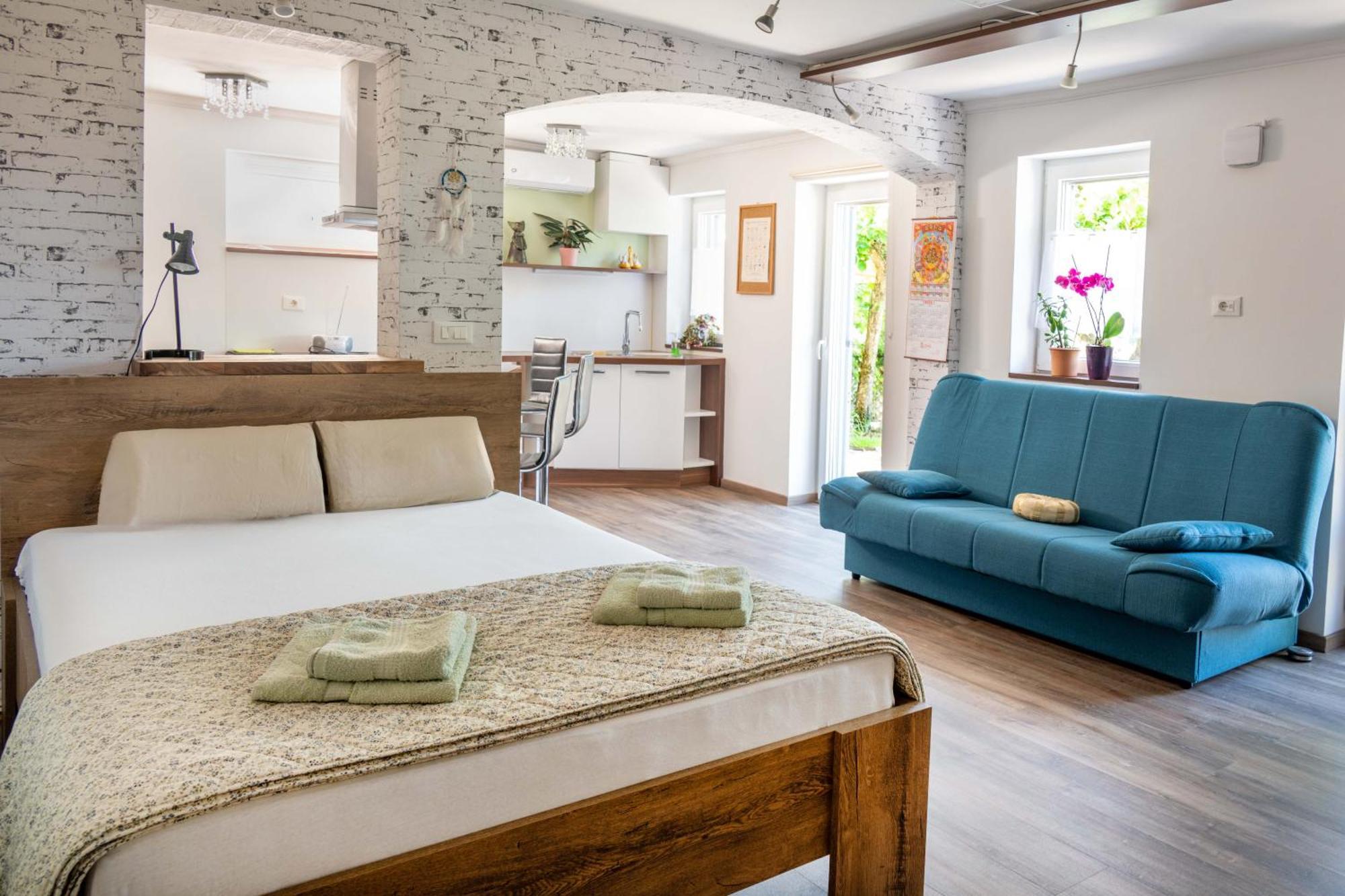 Apartma Salvia-Guest House Lucija Zewnętrze zdjęcie